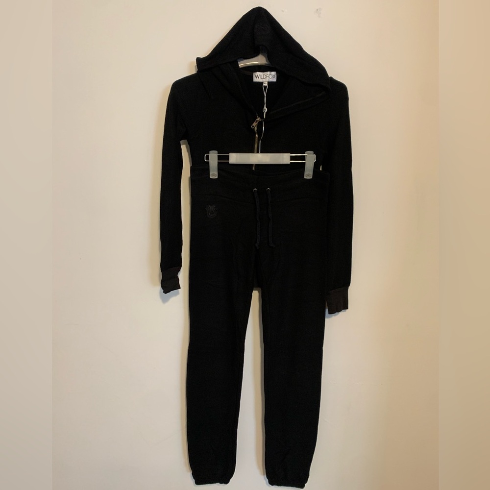 NWT Wildfox Women’s Long Sleeve Super soft Hood and Jogger pants set